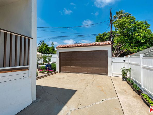 6017 W 75th Street, Los Angeles CA 90045
