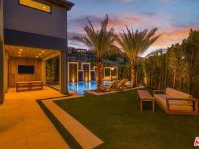 20472 W Windsor Lane, Porter Ranch CA 91326