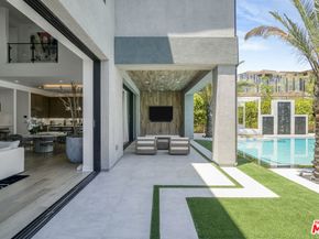 20472 W Windsor Lane, Porter Ranch CA 91326