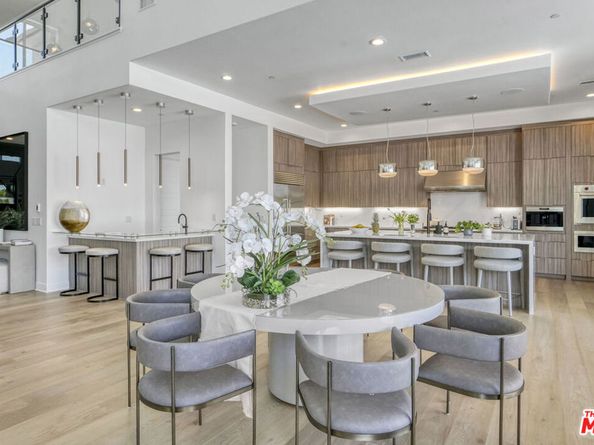 20472 W Windsor Lane, Porter Ranch CA 91326