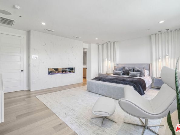 20472 W Windsor Lane, Porter Ranch CA 91326