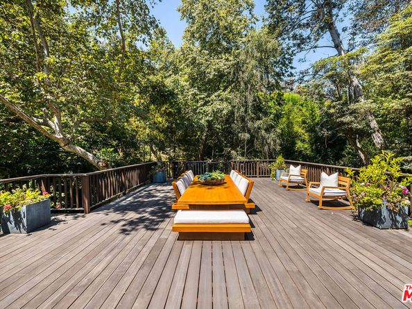 681 Brooktree Road, Santa Monica CA 90402