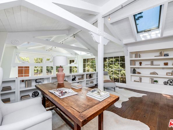 681 Brooktree Road, Santa Monica CA 90402