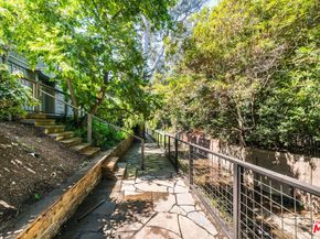681 Brooktree Road, Santa Monica CA 90402