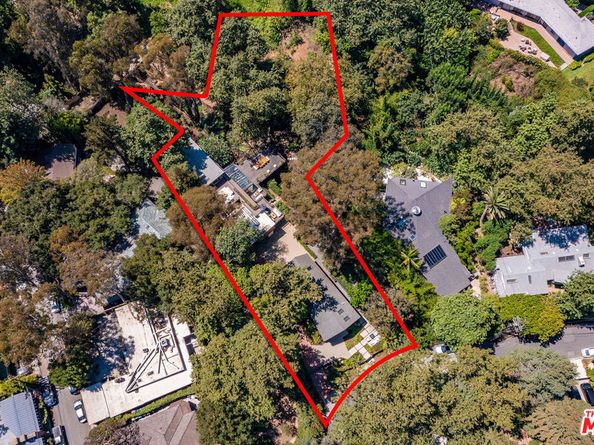 681 Brooktree Road, Santa Monica CA 90402