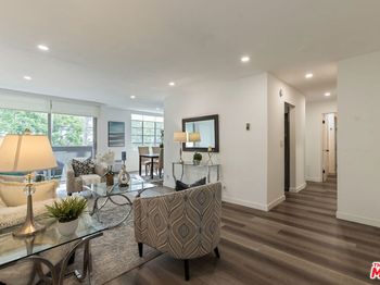 117 S Doheny Drive