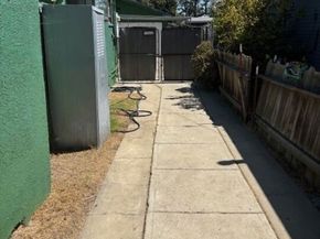 6330 S Harcourt Avenue, Los Angeles CA 90043
