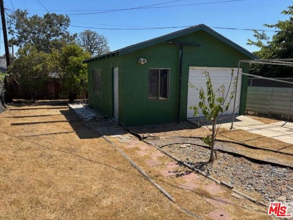6330 S Harcourt Avenue, Los Angeles CA 90043