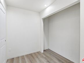 1526 W 105th Street, Los Angeles CA 90047