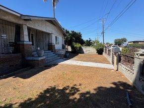 1526 W 105th Street, Los Angeles CA 90047