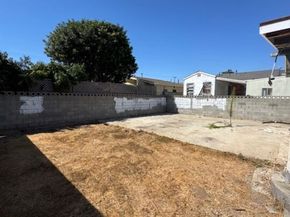 1526 W 105th Street, Los Angeles CA 90047