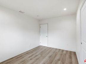 1526 W 105th Street, Los Angeles CA 90047