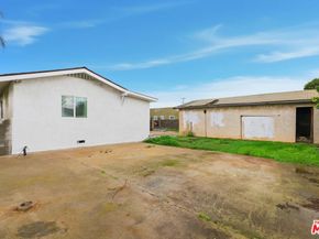 1526 W 105th Street, Los Angeles CA 90047