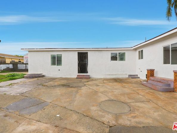 1526 W 105th Street, Los Angeles CA 90047