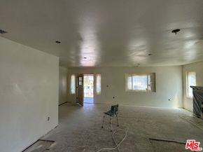 1526 W 105th Street, Los Angeles CA 90047
