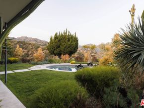 3306 Deronda Drive, Los Angeles CA 90068