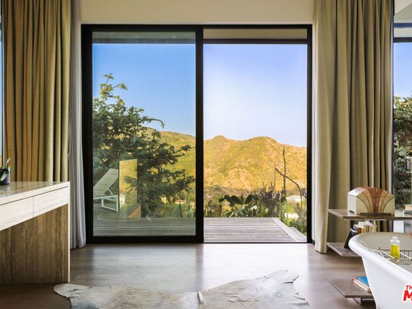 3306 Deronda Drive, Los Angeles CA 90068