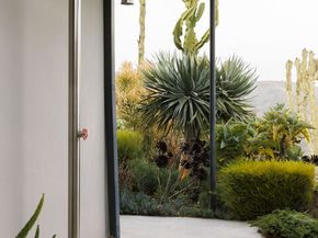 3306 Deronda Drive, Los Angeles CA 90068