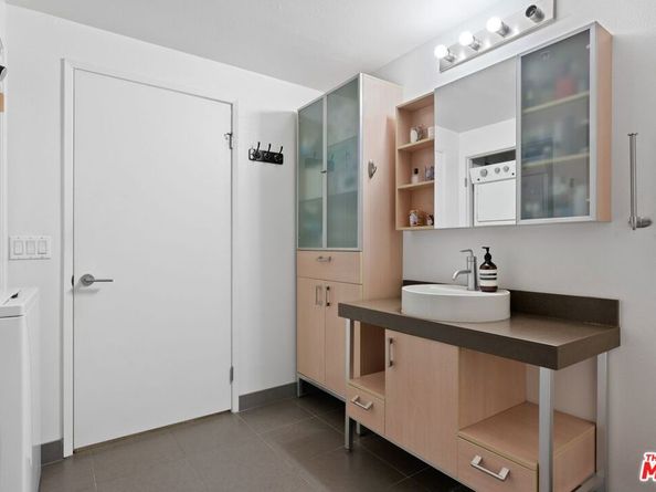 1234 Wilshire Boulevard 433, Los Angeles CA 90017