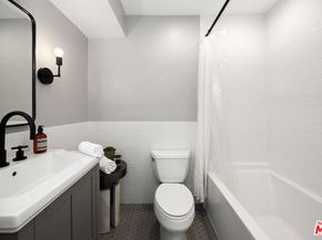 814 18th Street F, Santa Monica CA 90403