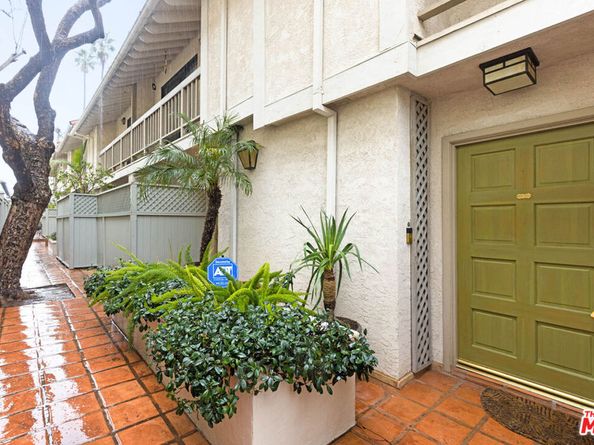 814 18th Street F, Santa Monica CA 90403