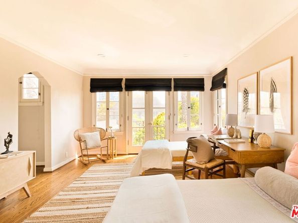 6300 Lindenhurst Avenue, Los Angeles CA 90048