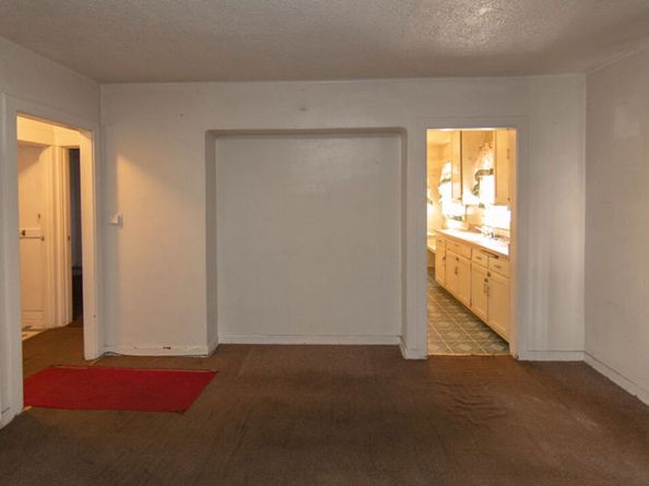 333 E 61st Street, Los Angeles CA 90003