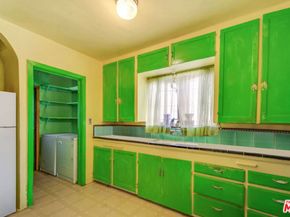9023 S Halldale Avenue, Los Angeles CA 90047