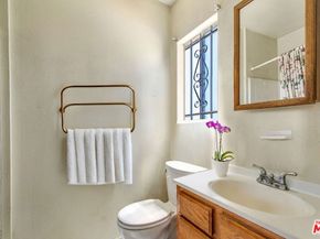 9023 S Halldale Avenue, Los Angeles CA 90047