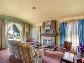 9023 S Halldale Avenue, Los Angeles CA 90047