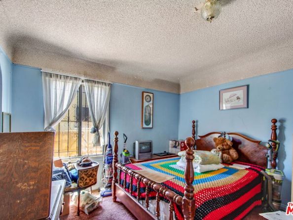 9023 S Halldale Avenue, Los Angeles CA 90047