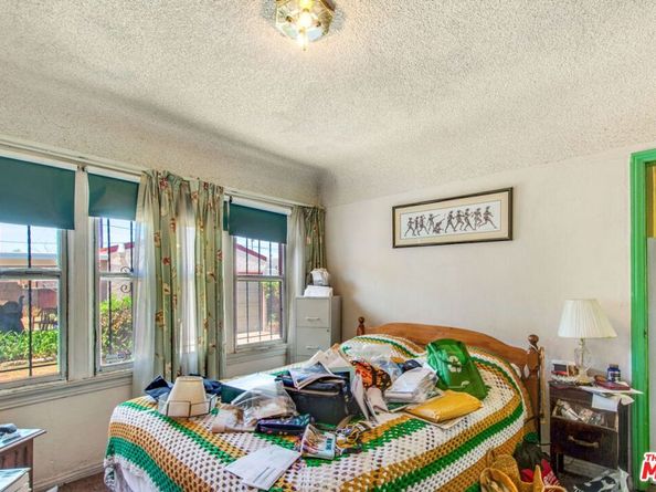 9023 S Halldale Avenue, Los Angeles CA 90047
