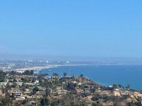 16906 Enchanted Place, Pacific Palisades CA 90272