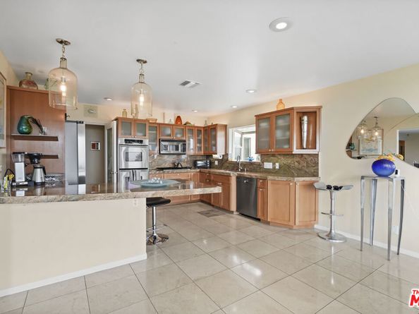 16906 Enchanted Place, Pacific Palisades CA 90272