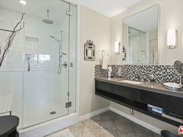 16906 Enchanted Place, Pacific Palisades CA 90272