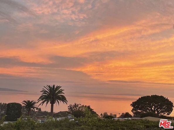 16906 Enchanted Place, Pacific Palisades CA 90272