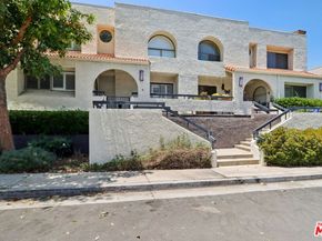 21620 Burbank Boulevard 9, Woodland Hills CA 91367