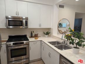 7100 Playa Vista Drive 120, Playa Vista CA 90094
