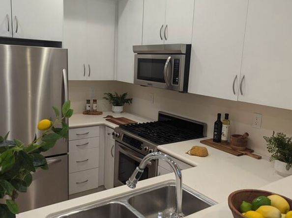 7100 Playa Vista Drive 120, Playa Vista CA 90094
