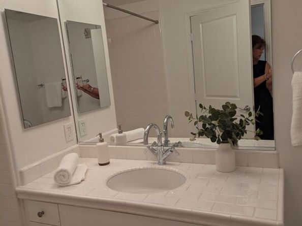 7100 Playa Vista Drive 120, Playa Vista CA 90094