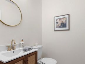 2400 W 74th Street, Los Angeles CA 90043