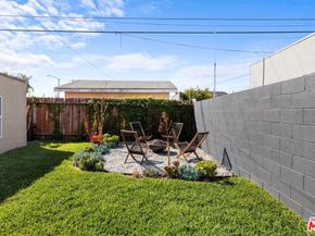 2400 W 74th Street, Los Angeles CA 90043