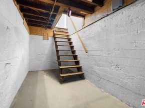 2400 W 74th Street, Los Angeles CA 90043