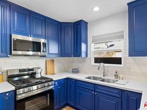 2400 W 74th Street, Los Angeles CA 90043