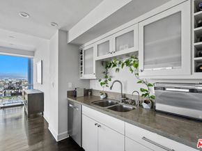 2220 Avenue Of The Stars 702, Los Angeles CA 90067