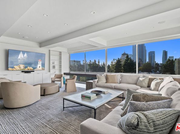 2220 Avenue Of The Stars 702, Los Angeles CA 90067