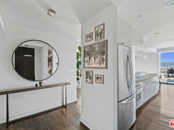 2220 Avenue Of The Stars 702, Los Angeles CA 90067