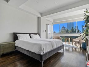 2220 Avenue Of The Stars 702, Los Angeles CA 90067