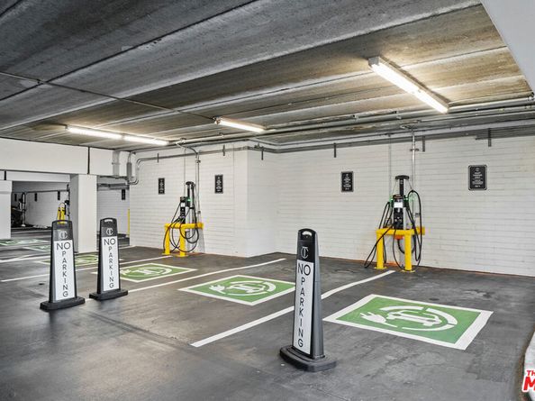 2220 Avenue Of The Stars 702, Los Angeles CA 90067