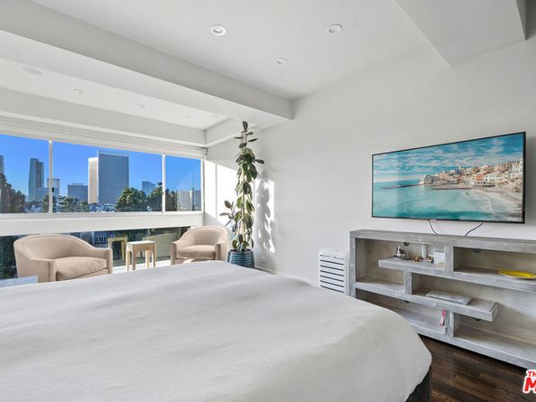 2220 Avenue Of The Stars 702, Los Angeles CA 90067